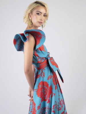 Vestido Victoria Vestido elegante con estampado floral vibrante y silueta femenina que resalta la figura. Ideal para destacar con estilo y sofisticación.