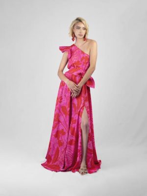 Vestido Victoria Vestido elegante con estampado floral vibrante y silueta femenina que resalta la figura. Ideal para destacar con estilo y sofisticación.